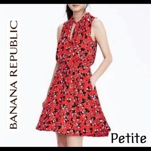 EUC Banana Republic Pussy Bow Dress